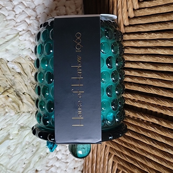 House of Harlow 1960 ocean jasper soy blend candle in a teal hobnail jar  10oz - Picture 7 of 11